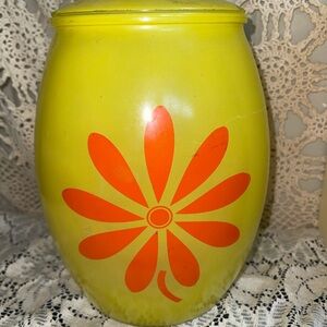 Vintage cookie jar